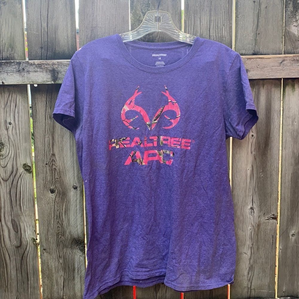 Real tree tee sz. L